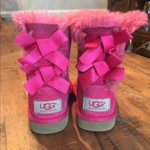 Girls Ugg Boots Bailey Bow size 7